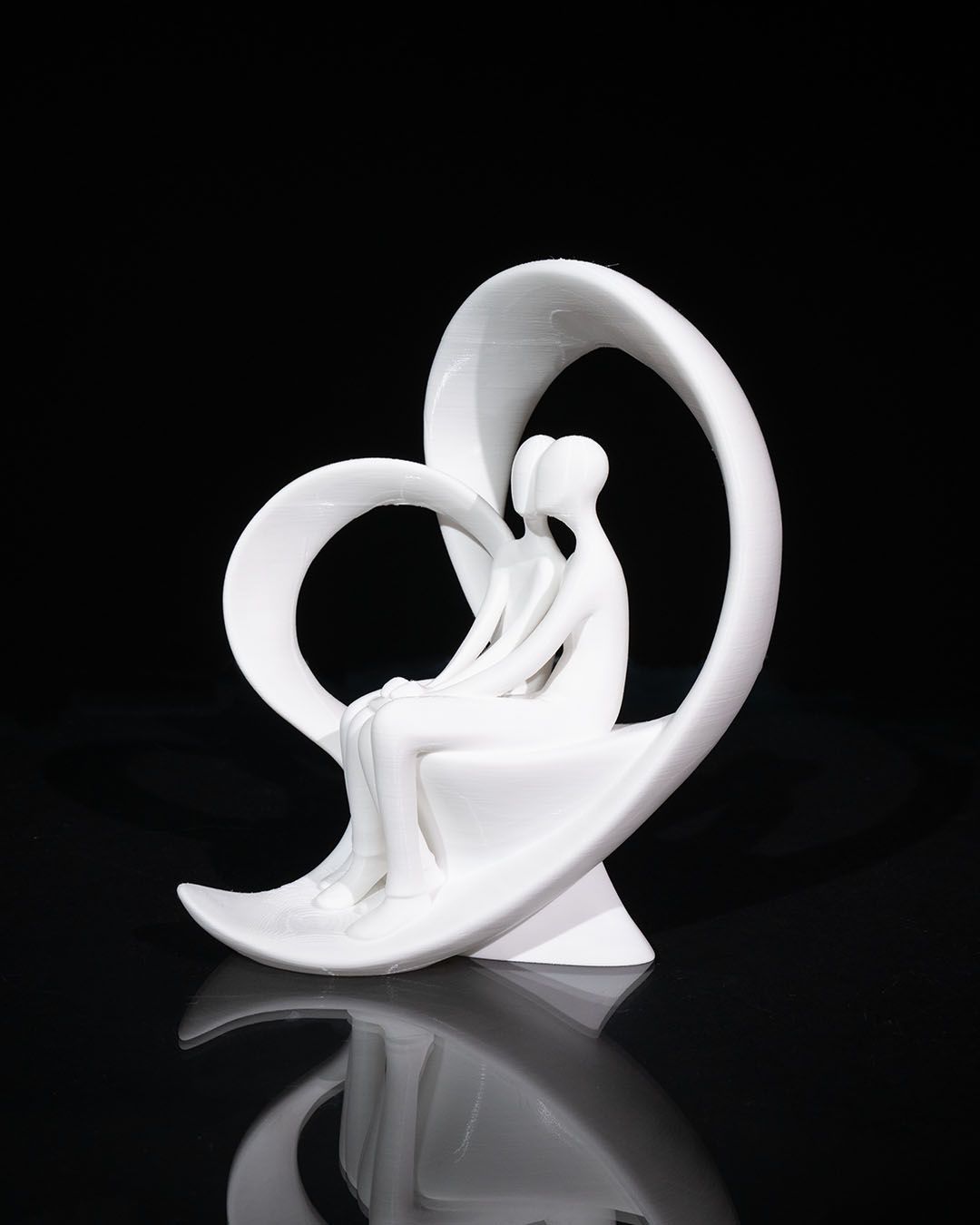 Quiet Love: Minimalist 3D Printed Couple Sculpture