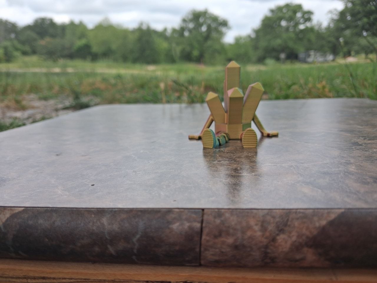 Articulated Crystal Buddy