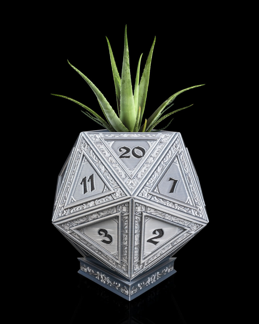 Champion's D20 Planter – A Roll for Nature
