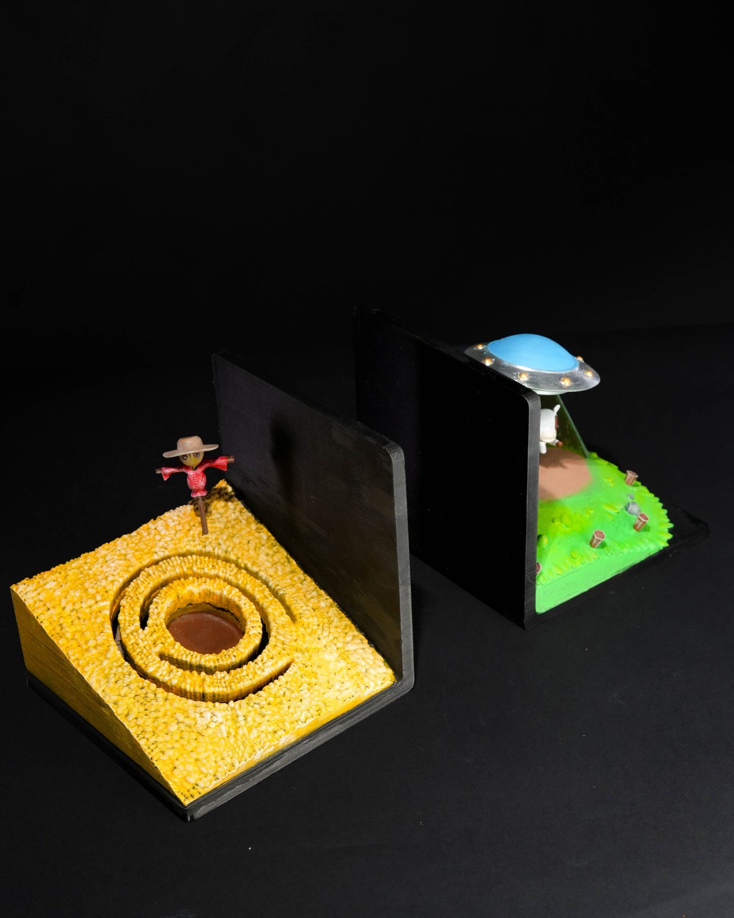 Alien Invasion Bookend