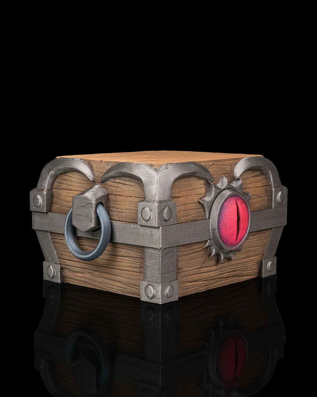 Eyekeep Chest Deck Box