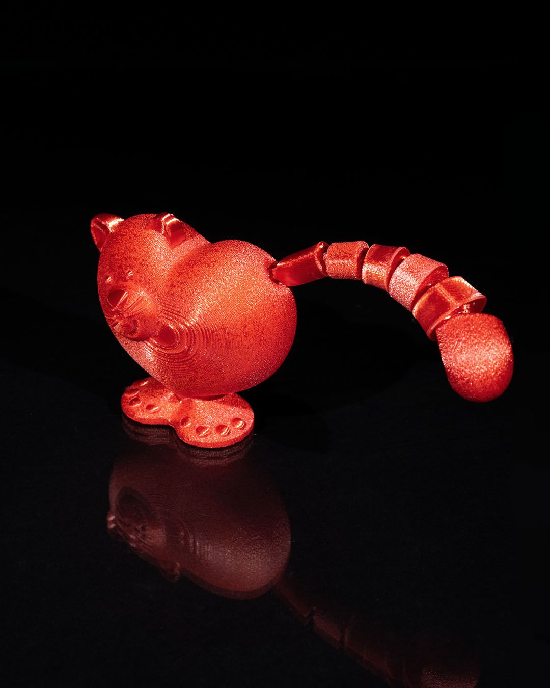 Heart Cat Figurine – 3D Printed Love-Themed Decor with Articulating Tail