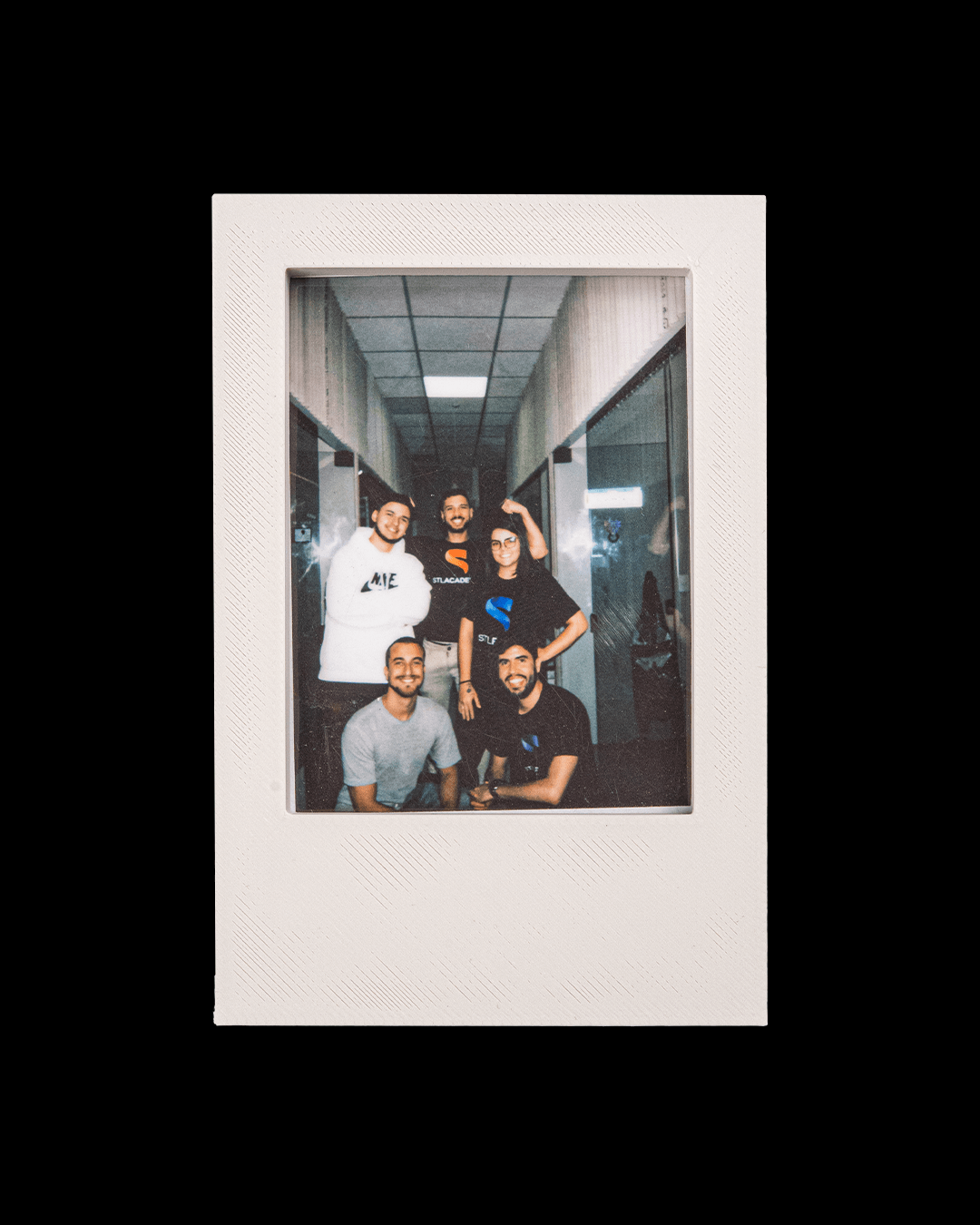 Instant Moment | Magnetic Photo Frame (Instax Mini or Polaroid 600)