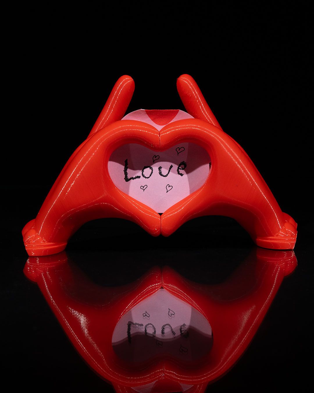 Heart Hands Phone Holder – 3D Printed Valentine’s Day Decor & Gift