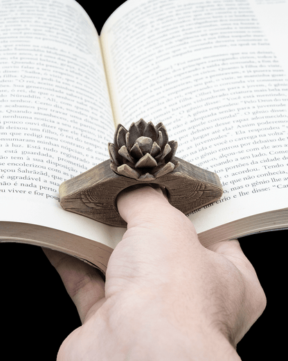 Mystic Page Holders – 3D Printed Thumb Rings in Fantasy-Inspired Designs