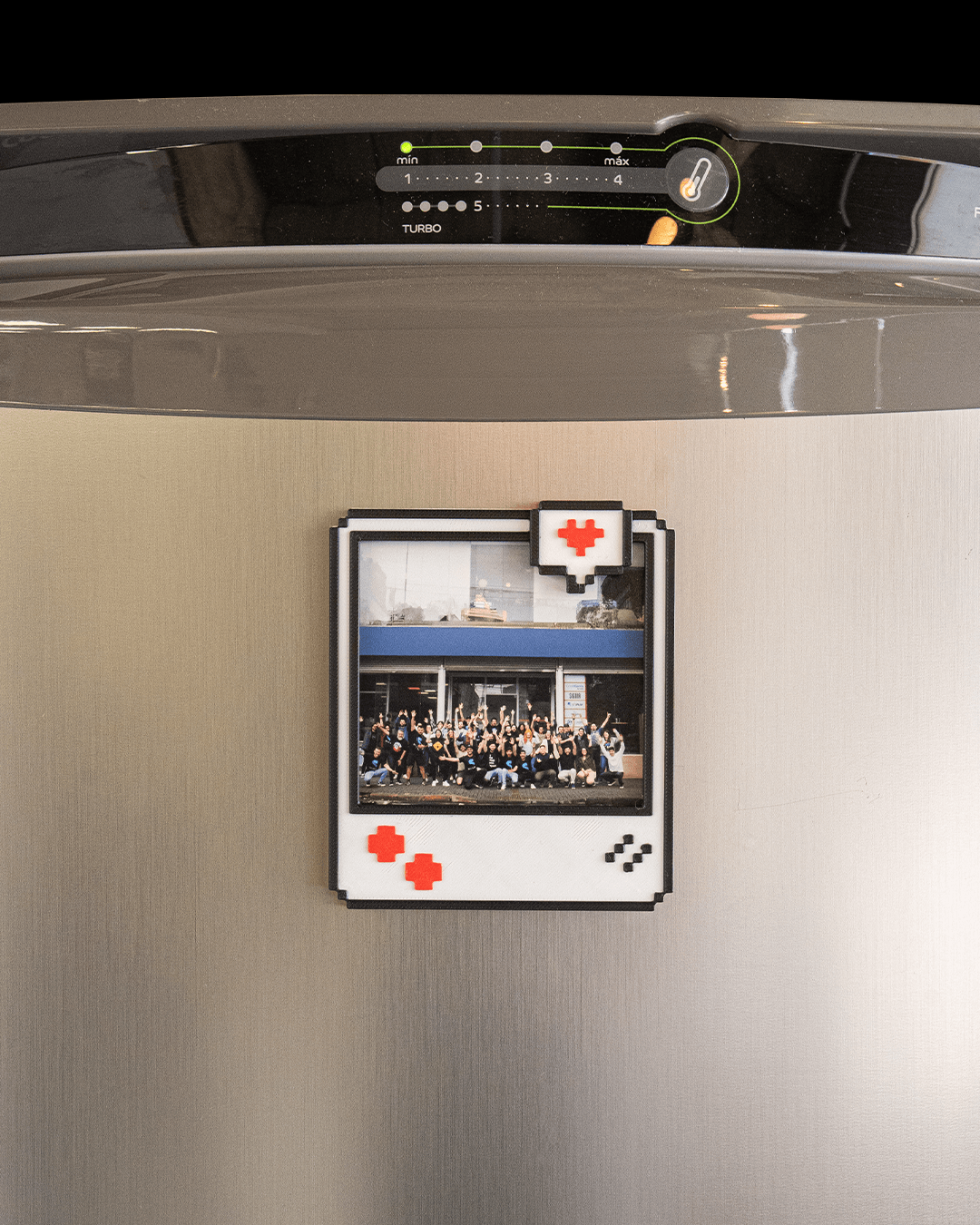 Pixel Snap | Magnetic Photo Frame (Instax Mini or Polaroid 600)