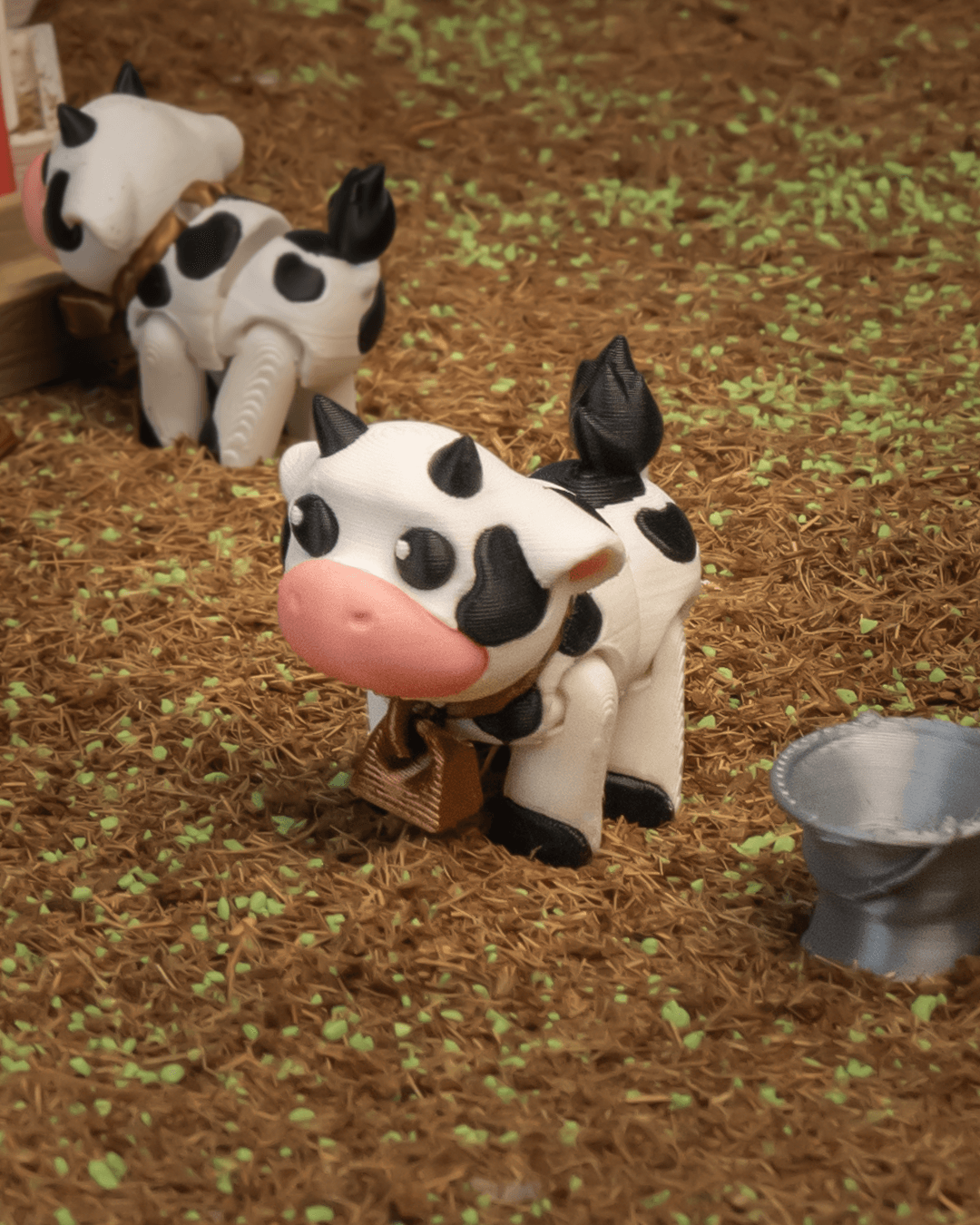 3D-Printed Daisy the Cow by STLFlix – Farmhouse Decor & Collectible Animal Figurine