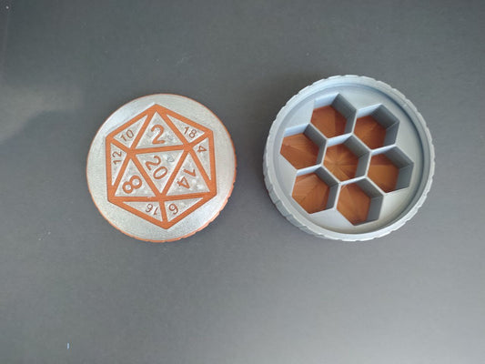 a couple of bowls that are on a table 